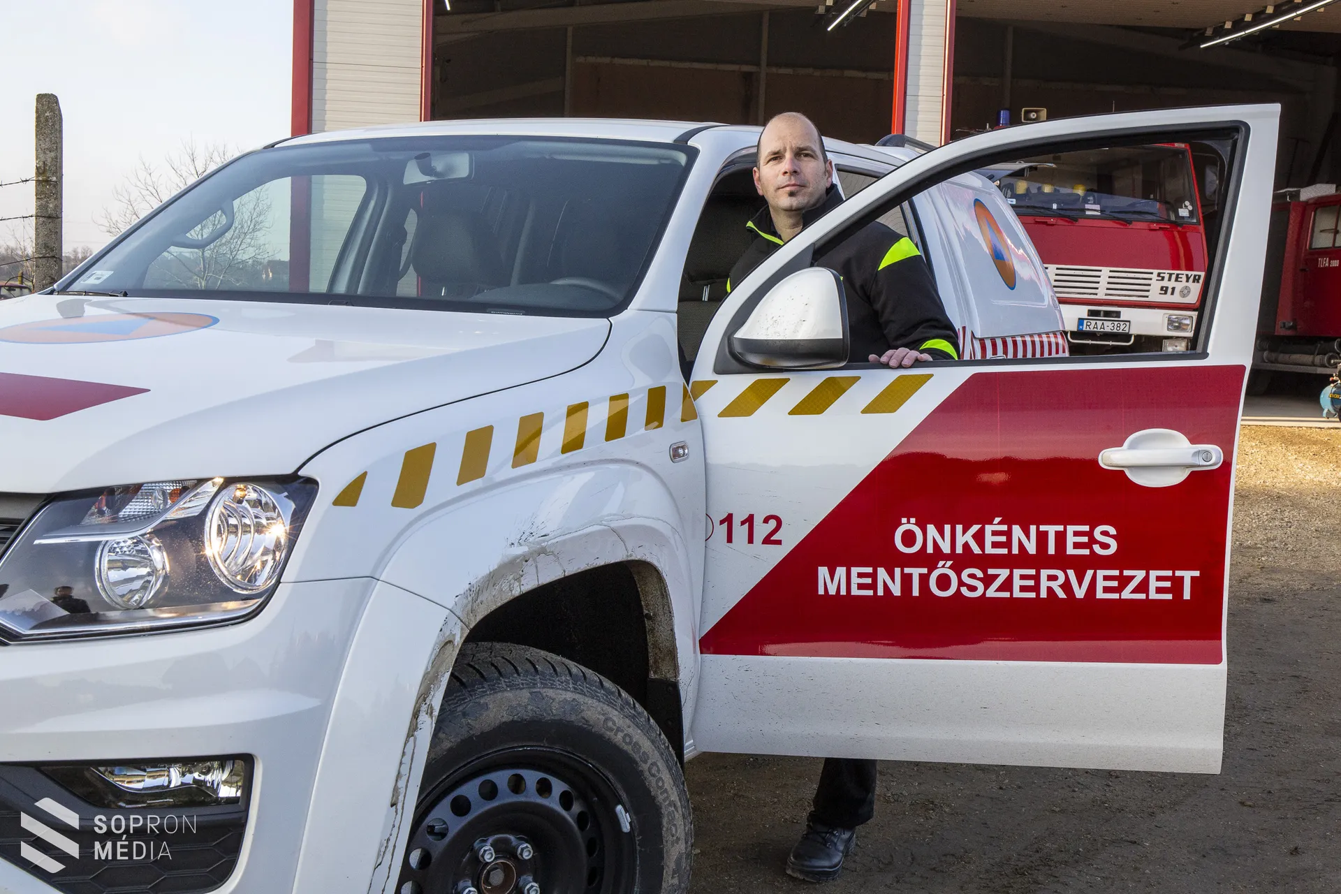 Kilenc millió forint értékben pályázhattak a az önkéntes mentősök és tűzoltók